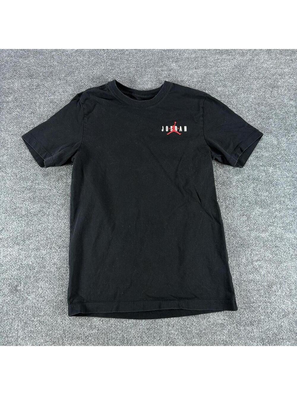 Air Jordan Nike Red Black T-Shirt Small - Basketball, Activewear